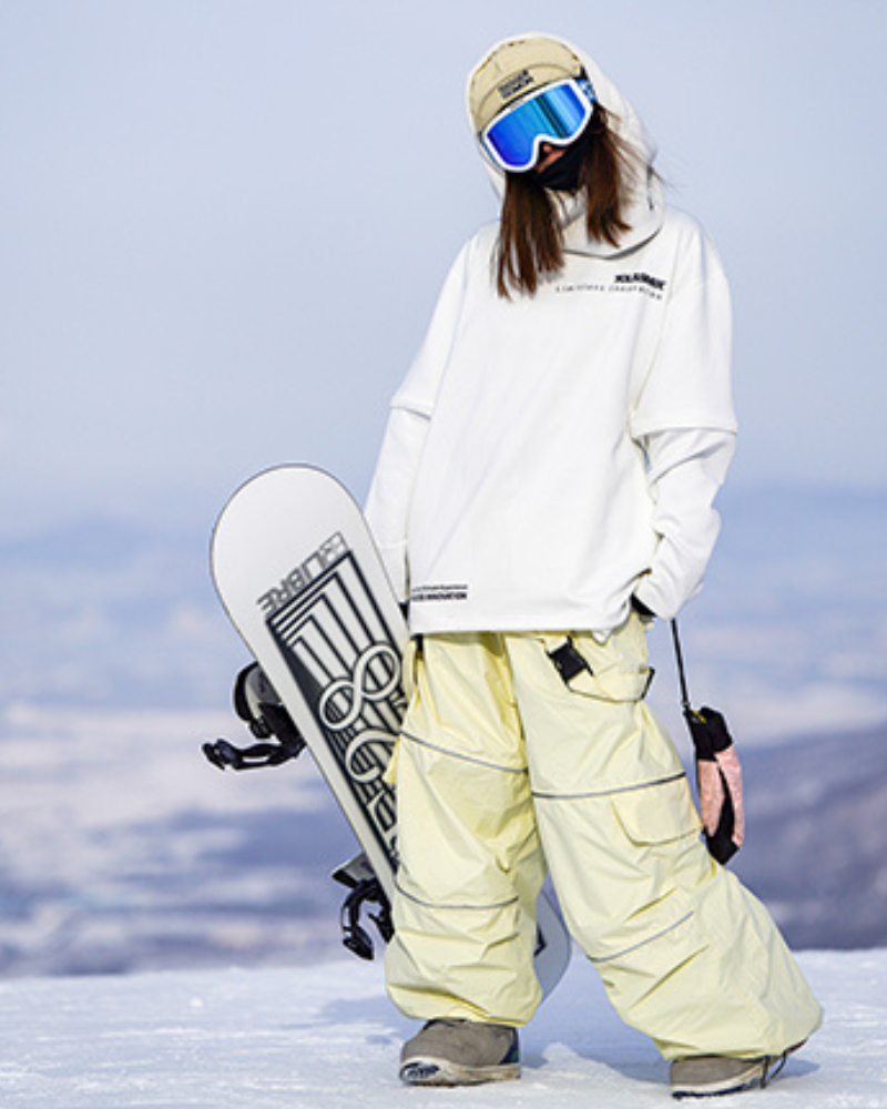 your-online-source-for-ski-wear-snowboard-gear-reflective-stripe-unisex-ski-bibs-online_22.png